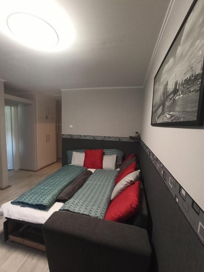 Апартаменти Angi Apartman- Nagyszeru Elhelyezkedes, Vendegkozpontu Szallashely-Szolgaltatas Гаркань Екстер'єр фото